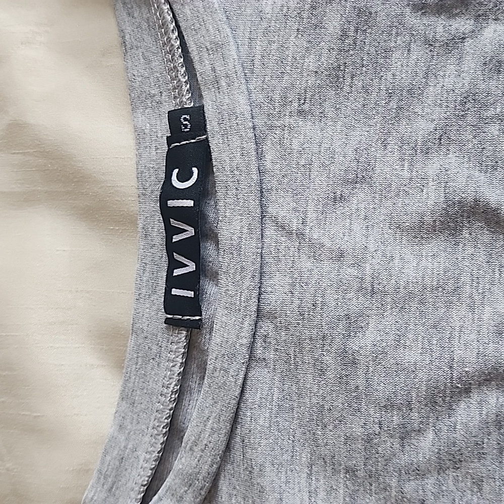 Grey button top - Picture 3 of 4